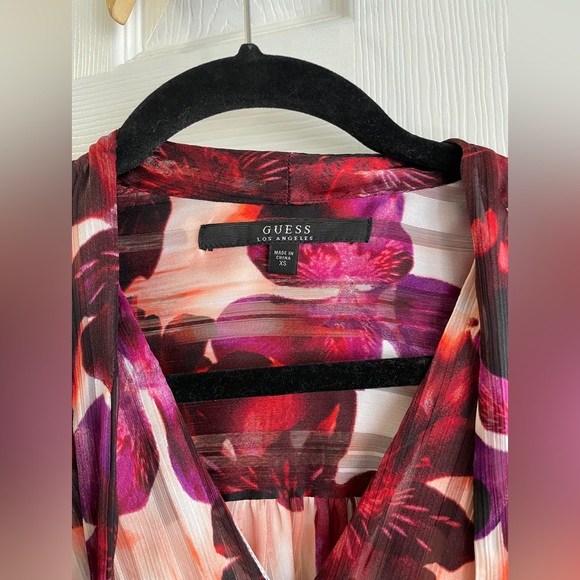 Guess Gorgeous vibrant blouse - Picture 5 of 5